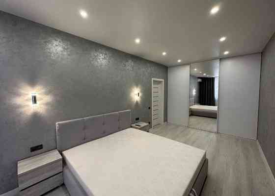 Мариуполь Бульвар Шевченка рынок Космос 2ком кв Хозяин Мариуполь