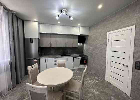 Мариуполь Бульвар Шевченка рынок Космос 2ком кв Хозяин Мариуполь