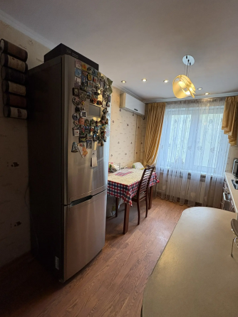 Продам 3 комн. квартиру с ремонтом пл. Шахтерская Донецк