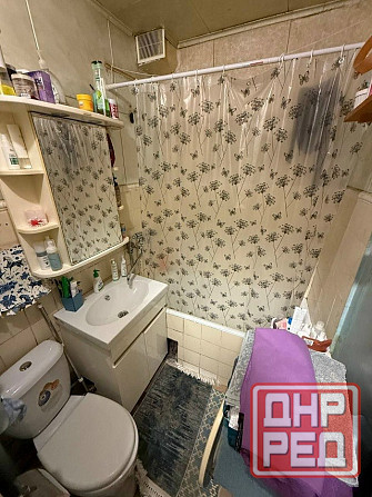 Сдаётся уютная и тёплая однокомнатная квартира в кирпичном доме в Пролетарском районе. Донецк - изображение 3