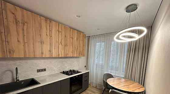 Калининский район, Медицинский университет, проспект Ильича, 10 минут до Крытого рынка Донецк