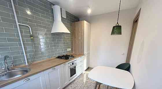 Сдаю двухкомнатную квартиру 37.0 м² этаж 4/5 город Донецк, Ворошиловский район, парк Кованых Фигур, Донецк