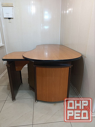 в продаже торговые витрины и столы. имеют современный внешний вид и легко впишутся в любой интерьер. Донецк - изображение 5