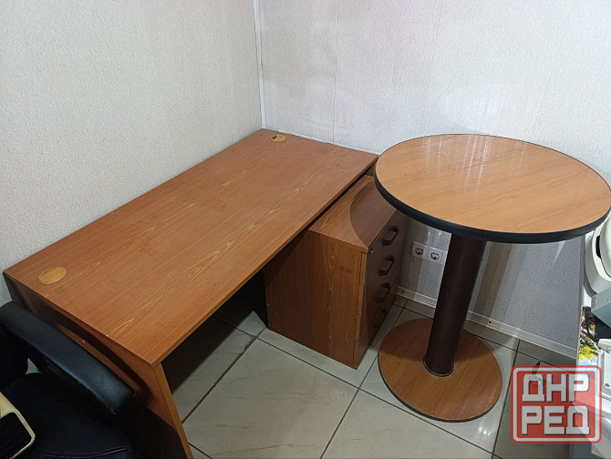 в продаже торговые витрины и столы. имеют современный внешний вид и легко впишутся в любой интерьер. Донецк - изображение 6