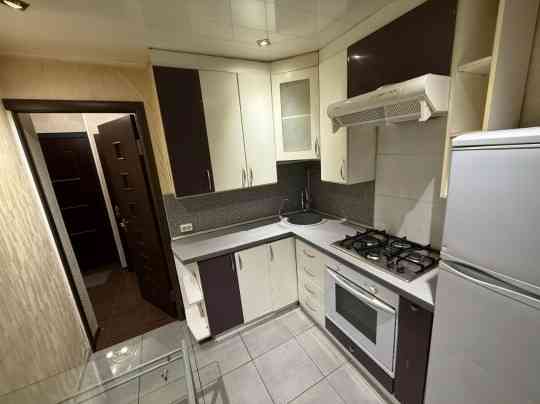 Сдаётся двухкомнатная квартира со свежим ремонтом, в ней никто Донецк