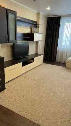 Двухкомнатная квартира в Ворошиловском районе, Крупская библиотека Донецк