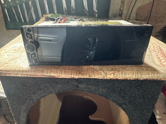 Продам авто магнитолы Донецк
