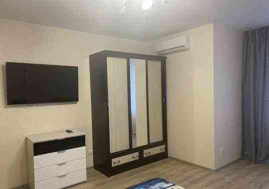 Сдаю однокомнатную квартиру 40.0 м² этаж 4 город Донецк, Киевский район, улица Щорса Донецк