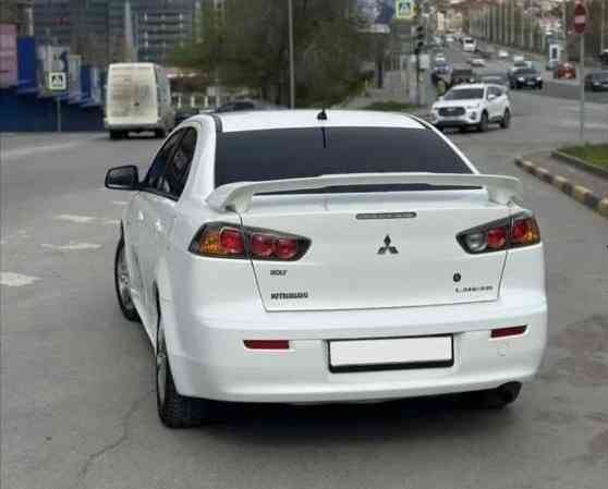 Mitsubishi Lancer 2010 Енакиево