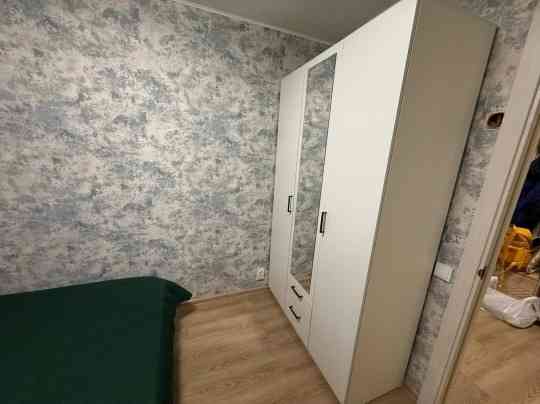 Предлагаю в аренду просторную двухкомнатную квартиру.Расположена Донецк