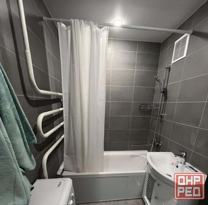 Сдается светлая 2комн. квартира студия на длительный срок в Будённовском районе на Заперевальной Донецк - изображение 5