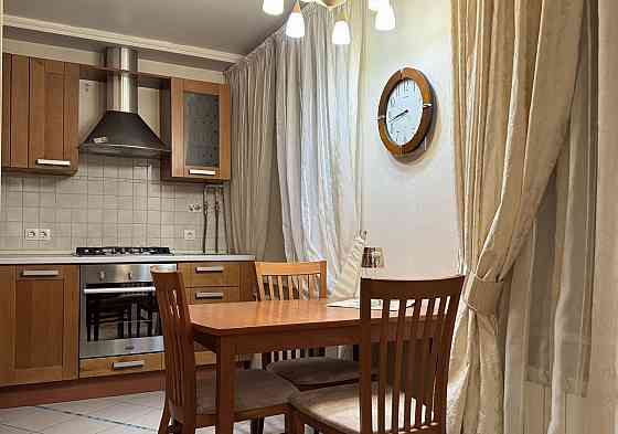 Ворошиловский район, Бульвар Пушкина, Самый центр Города, Доступность к площади Ленина Донецк