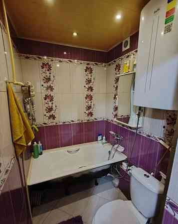 2-кoмнатная квартирa-студия на 1 этaже пятиэтaжнoгo дoмa, Калининский Донецк