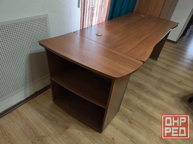 Стол и тумбочка Донецк - изображение 2