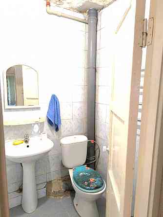 3-х комн. в жилом состоянии. Этаж 1/9. Бульвар Шахтостроителей/Калининский рынок. Донецк