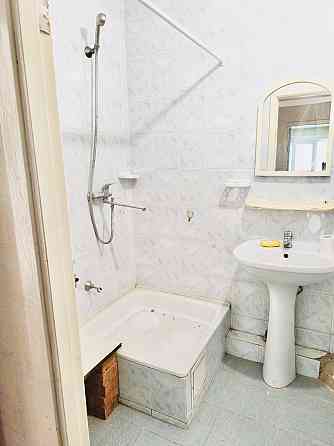 3-х комн. в жилом состоянии. Этаж 1/9. Бульвар Шахтостроителей/Калининский рынок. Донецк