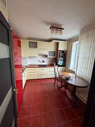 Продаётся шикарная с водой 4-х комнатная квартира по Ленинскому проспекту Донецк