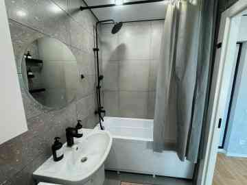 Сдам 3-комнатную квартиру. Донецк