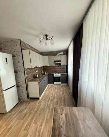 Сдаётся двухкомнатная квартира, общей площадью 50 кв. м., расположена в Калининском районе Азотный . Донецк