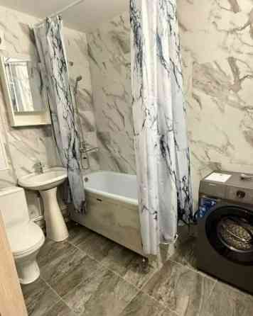 Сдаётся двухкомнатная квартира, общей площадью 50 кв. м., расположена в Калининском районе Азотный . Донецк