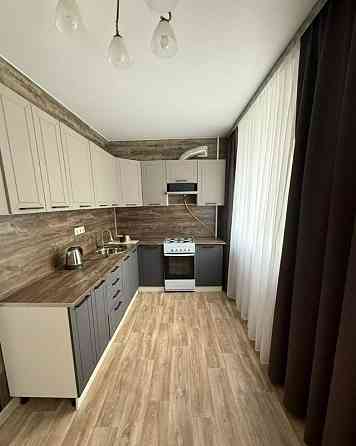 Сдаётся двухкомнатная квартира, общей площадью 50 кв. м., расположена в Калининском районе Азотный . Донецк