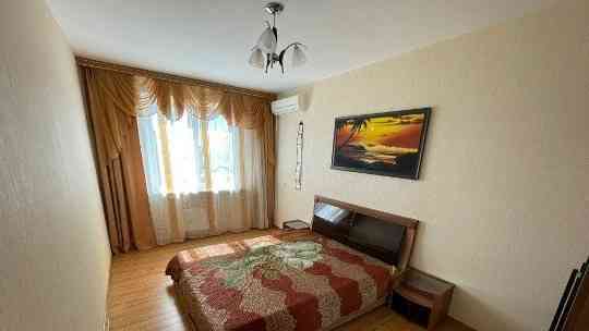 Сдается двухкомнатная квартира в Ворошиловском районе по Артёма Донецк