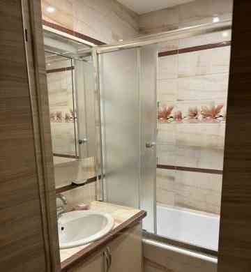 Сдается двухкомнатная квартира в Ворошиловском районе на пересечении Донецк