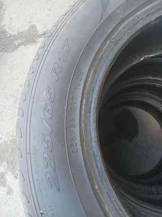 Продаю комплект резины 225 65 17 Донецк