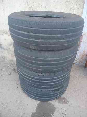 Продаю комплект резины 225 65 17 Донецк