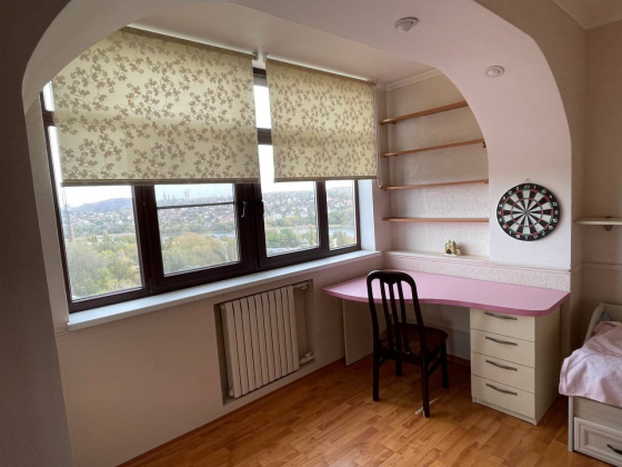 3-комнатная квартира возле Набережной Донецк