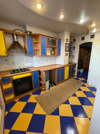 3-комнатная квартира возле Набережной Донецк