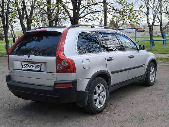 Продам полноприводный Volvo XC 90 с 2.5 бензиновым мотором на автомате в очень богатой комплектации. Енакиево