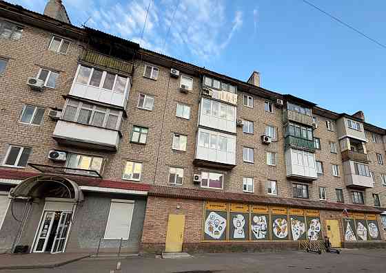 Продам 1 комн. кв., 5/5 эт., 32 м.кв. - Макеевка, квартал Химик, маг. 1000 мелочей Макеевка