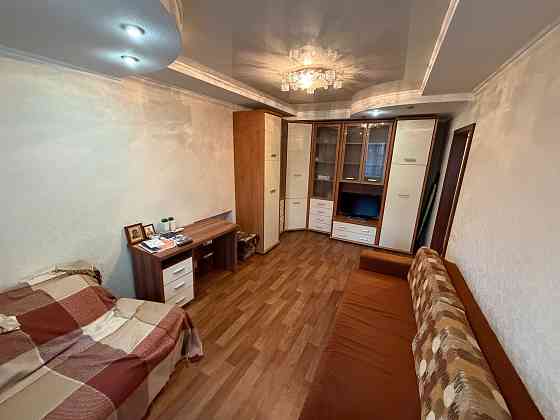 Продам 1 комн. кв., 5/5 эт., 32 м.кв. - Макеевка, квартал Химик, маг. 1000 мелочей Макеевка