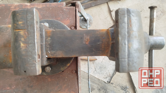 Тиски Донецк - изображение 1