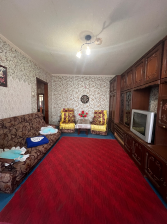 Сдам 2 комнатную квартиру Макеевка, кв-л Железнодорожный, ориентир кафе Луч Макеевка
