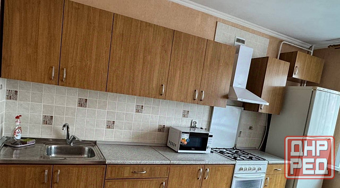 Сдам уютную двухкомнатную квартиру в Калининском районе, ул. Разенкова Донецк - изображение 1