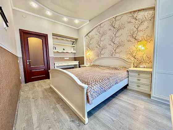 Пентхаус 2 уровня 104 м2 , 3 комнаты, видовый Диск Маяковского 20б Собственник Донецк