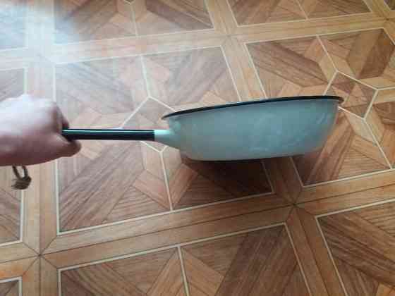 Продам сотейник сковородку эмалированную Донецк