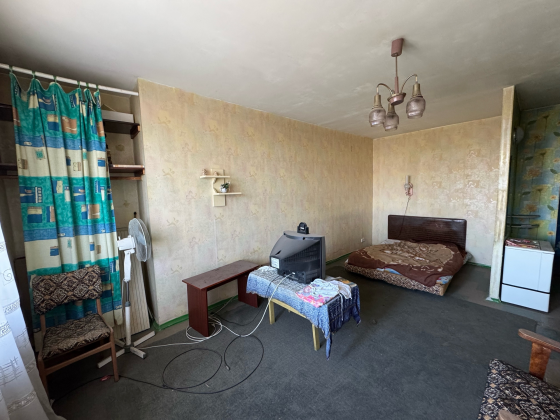 Продажа Однокомнатной квартиры под ремонт на Азотном ул.Сомова Донецк