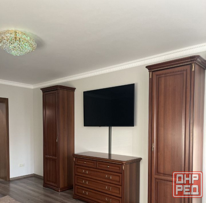 Сдаётся трёхкомнатная квартира в Петровском районе Донецк - изображение 1