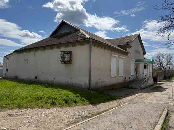 Продаётся здание под магазин или торговый центр. Волноваха