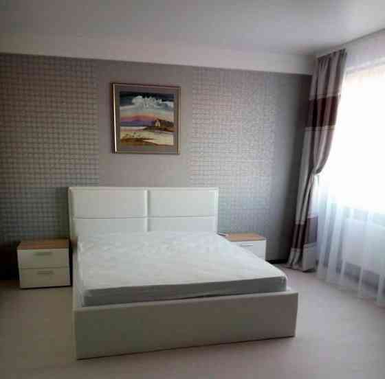 Сдаётся 2-комнатная квартира после свежего ремонта в Ленинском районе Донецка Донецк