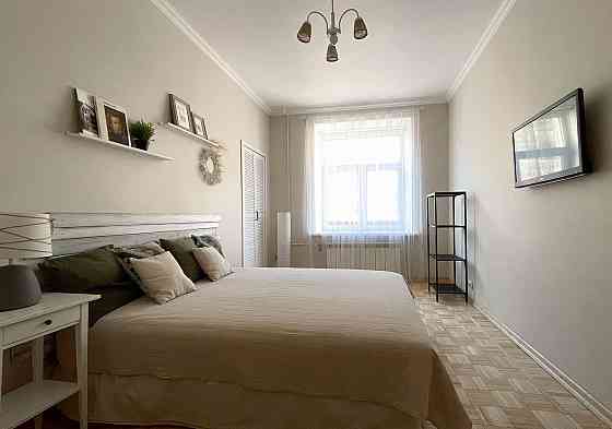 город Донецк, Ворошиловский район, бульвар Пушкина, Площадь Ленина, Бизнес-центр Пушкинский Донецк