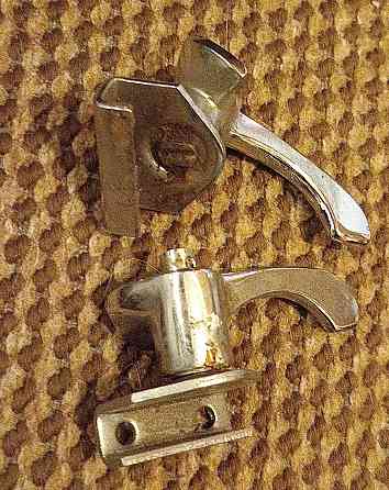 Комплект ручек поворотного стекла передних дверей Москвич Донецк