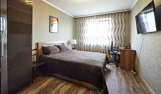 Сдам трёхкомнатную квартиру в Ворошиловском районе по улице 50-летия Ссср Донецк