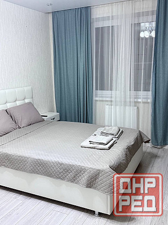 1-ка возле Цирка, Ленинский район Донецк - изображение 1