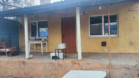 Продам дом п.Урзуф Макеевка