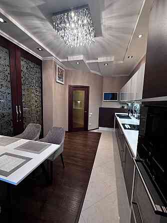 Продажа Трехкомнатная квартира Жк«Центральный », пр. Панфилова Донецк