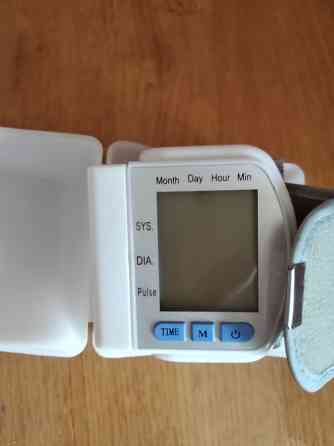 Продам напульсный тонометр Донецк